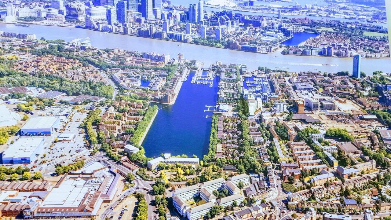 Stunning Massive Bedroom +Direct Thames River View Λονδίνο Εξωτερικό φωτογραφία