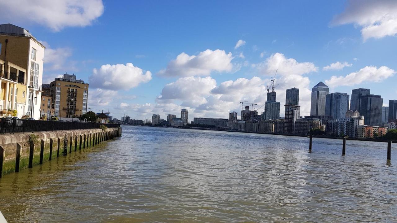 Stunning Massive Bedroom +Direct Thames River View Λονδίνο Εξωτερικό φωτογραφία