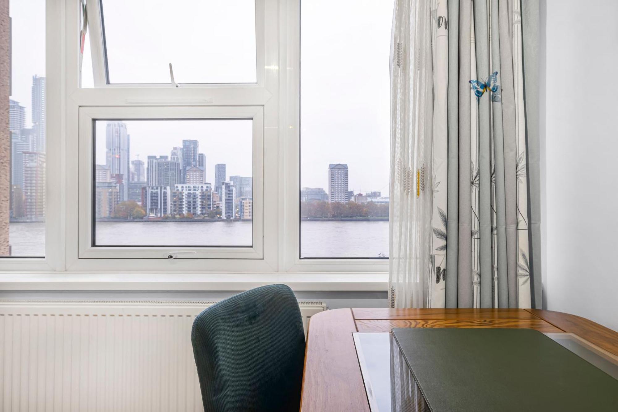 Stunning Massive Bedroom +Direct Thames River View Λονδίνο Εξωτερικό φωτογραφία